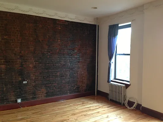 Rented by International Property Services LLC | media 51