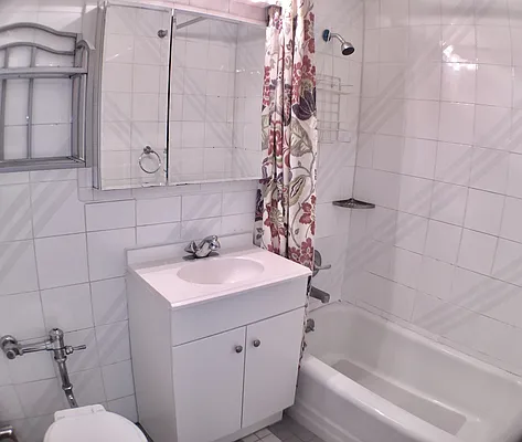 Sold by Nest Seekers International | media 12