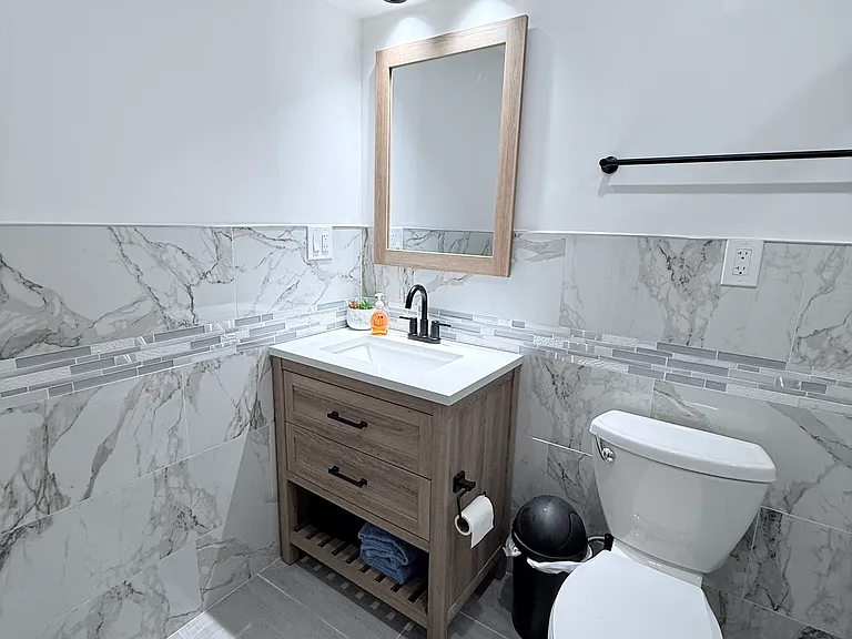 128 Eastwood Cir — Photo 37