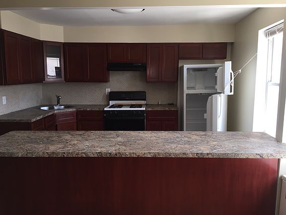 4th image of 2032 Bath Ave APT 3