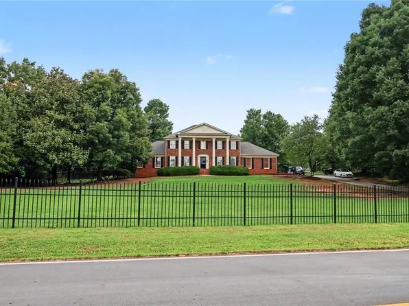 711 Bethel Rd NW, Conyers, GA 30012