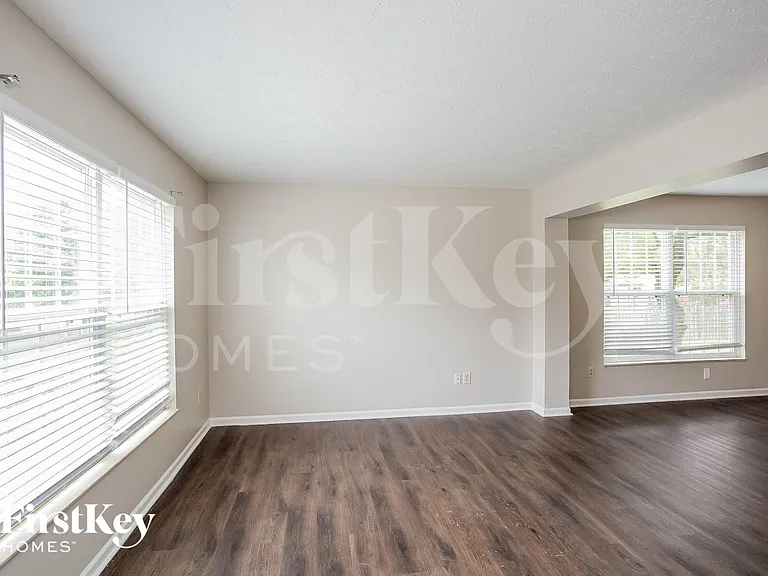 9466 Fairview Pkwy — Photo 4
