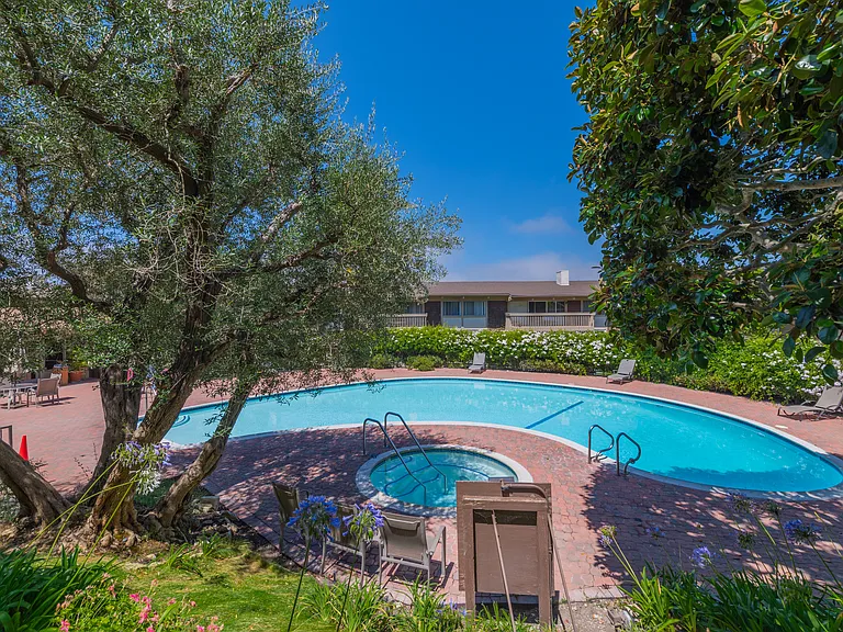 6542 Ocean Crest Dr #B308 — Photo 20