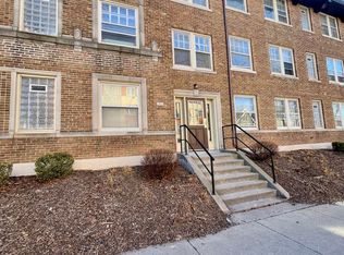 1827 E Park Pl, Milwaukee, WI 53211