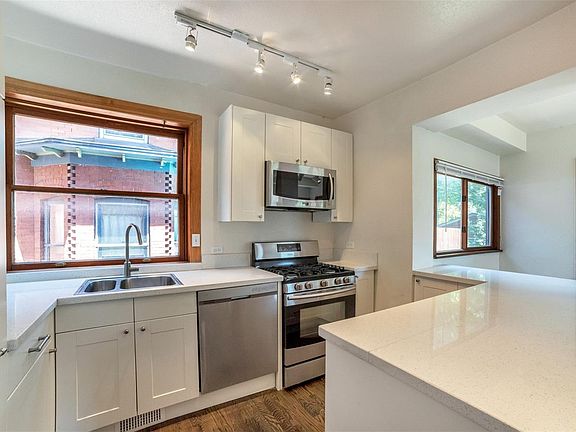 3rd image of 1644 Saint Paul St