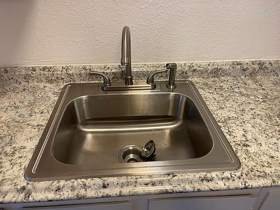 4th image of 109 E Trident Dr