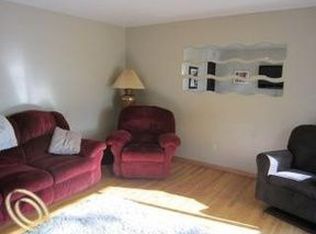 30349 Lisch St, Gibraltar, MI 48173