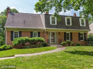 6 Orchard Way N, Potomac, MD 20854