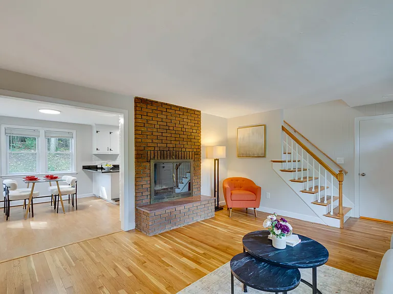 215 Blue Hill Dr — Photo 13