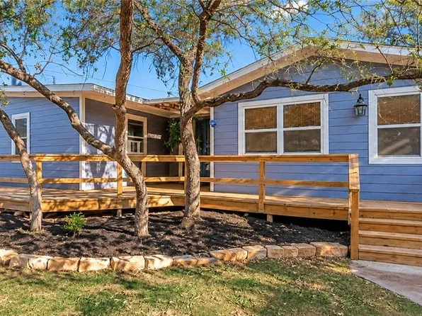 1110 Palm St, Burnet, TX 78611
