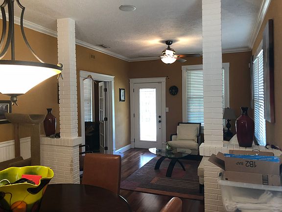 4th image of 2208 Saxon St