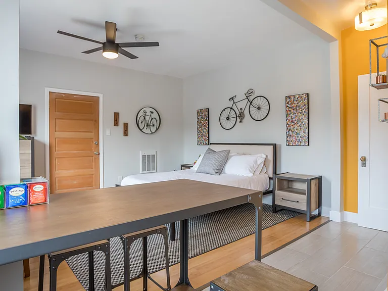 4648 Hollywood Blvd #105 — Photo 10