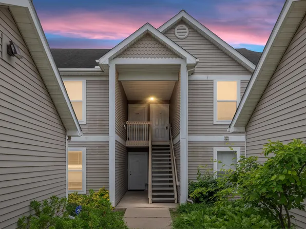 1297 Heatherwood Ln, Ann Arbor, MI 48108