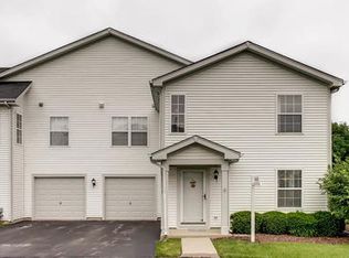 2436 Dickens Dr, Aurora, IL 60503