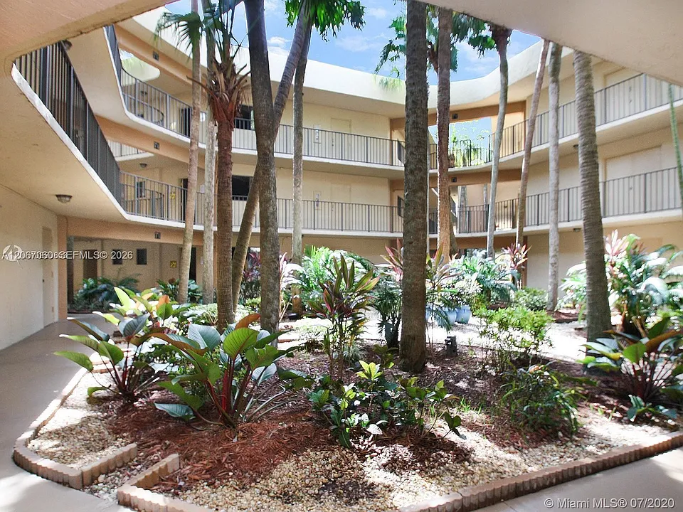 8065 SW 107th Ave #201