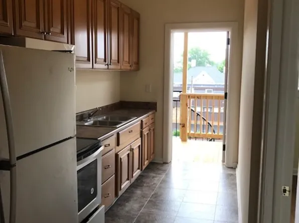 Almeda Apartments, 606 N Roan St APT 9A, Johnson City, TN 37601