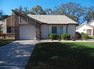 7501 Heather Walk Dr, Weeki Wachee, FL 34613