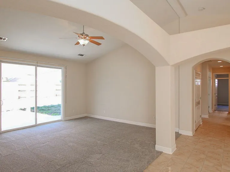 620 San Gabriel St — Photo 13