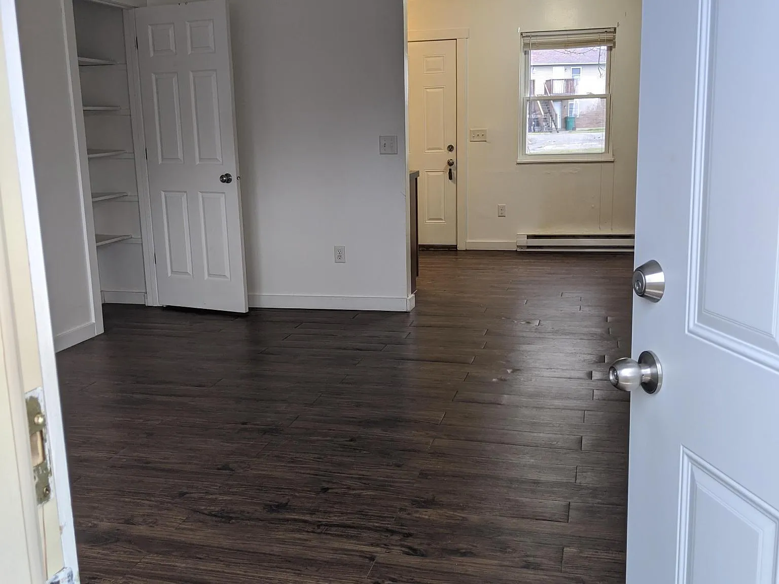 2 bed, 800 sqft, $1,050 — Photo 2