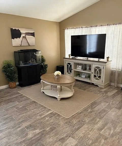 5607 Linden Ct — Photo 15