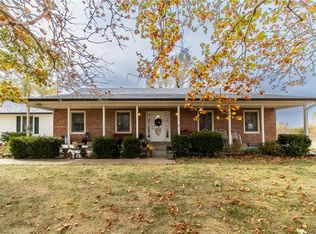 2631 SW Hodges Rd, Topeka, KS 66614