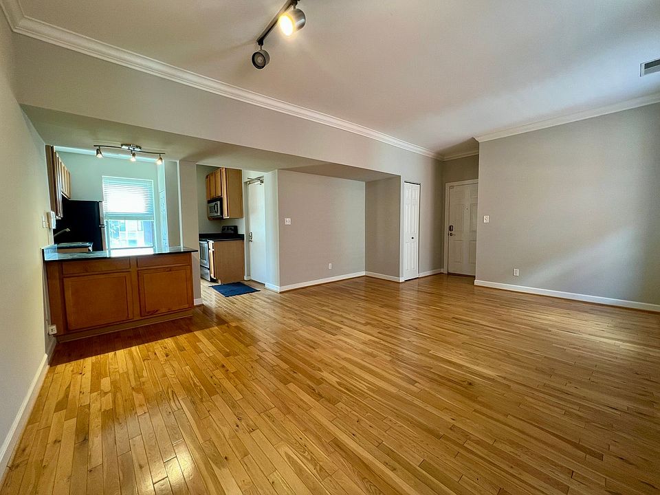 1st image of 5653 Waterman Blvd #3N