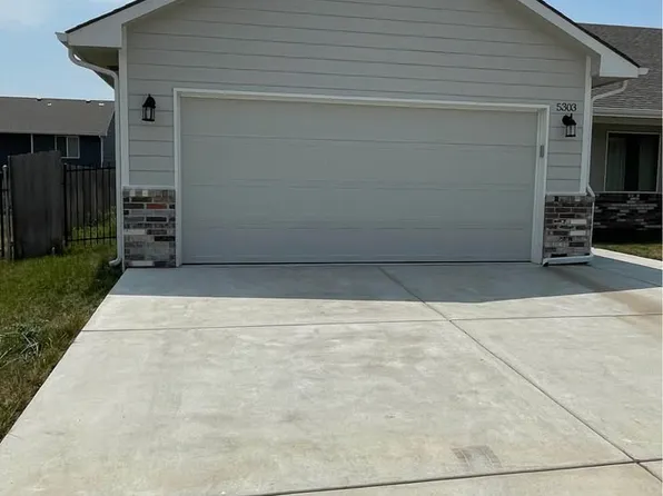 5303 N Toben Ct, Wichita, KS 67226