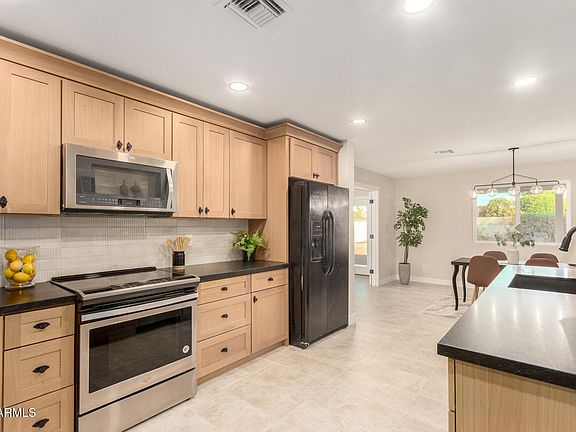 4th image of 25849 S BRENTWOOD Drive