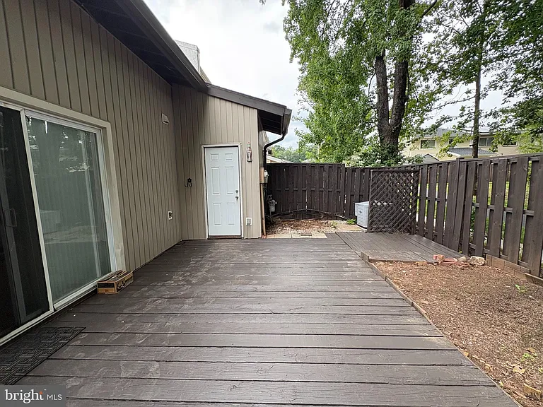 224 Willow Ter — Photo 30