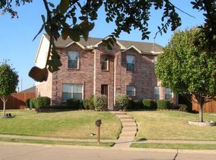 2305 Greenview Dr, Carrollton, TX 75010