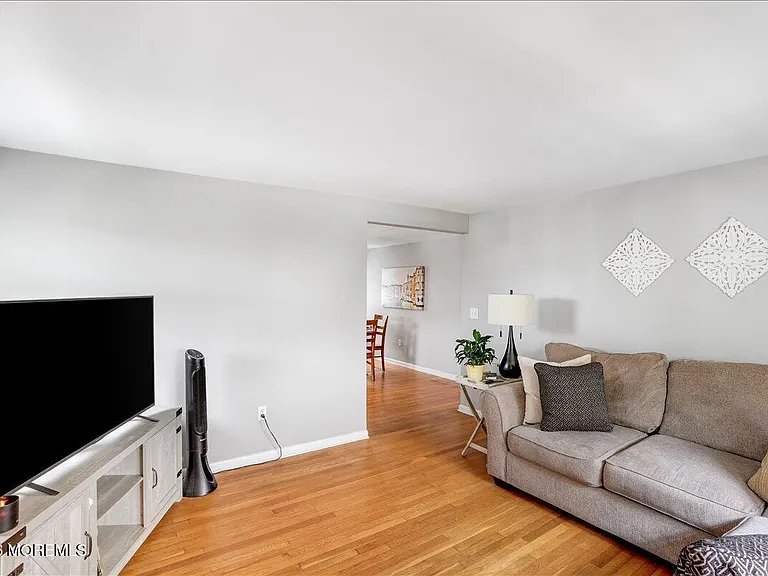 52 Saint Ann St #2 — Photo 10