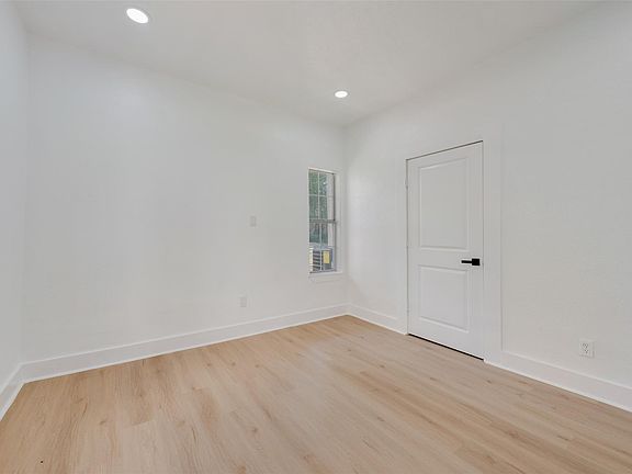 5th image of 506 N Lancaster Ave Unit 506