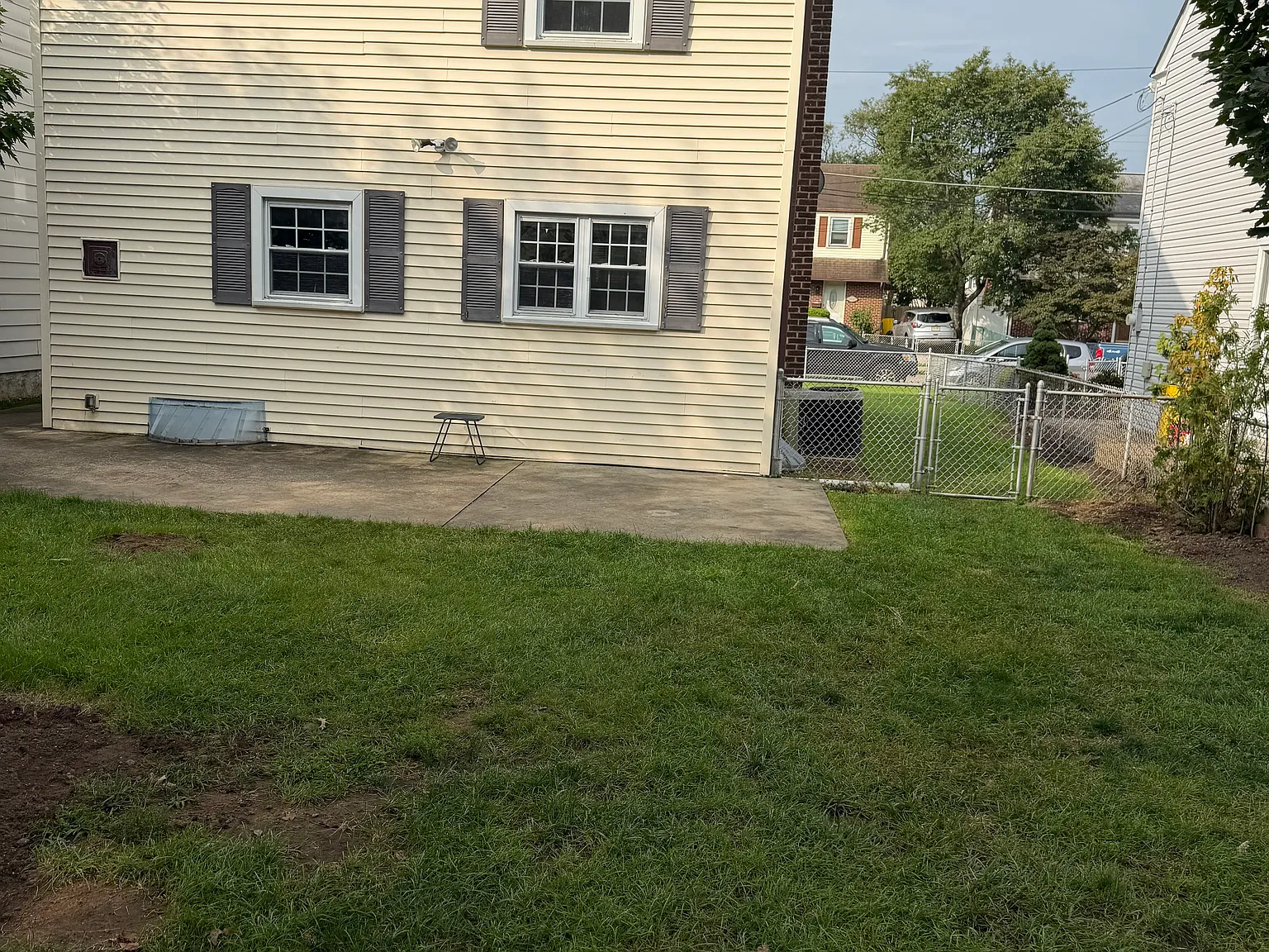 3 bed, 1100 sqft, $2,600 — Photo 4