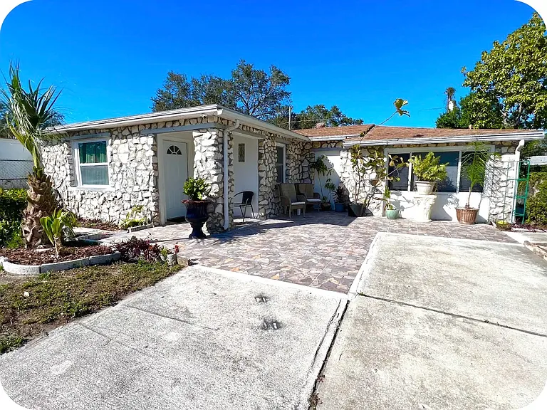 1206 Sunset Point Rd — Photo 5