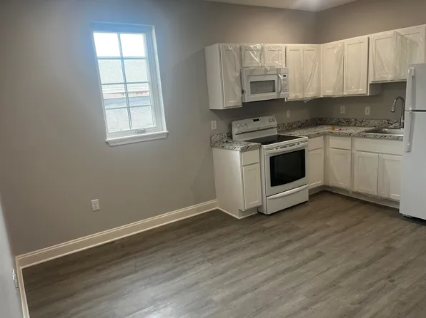 2 Eastern Blvd #2, Essex, MD 21221