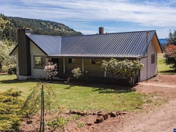 4537 Briar Knob Loop NE, Scotts Mills, OR 97375