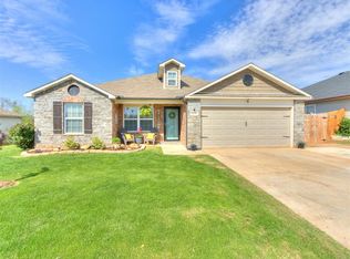 1016 Claystone Way, Noble, OK 73068