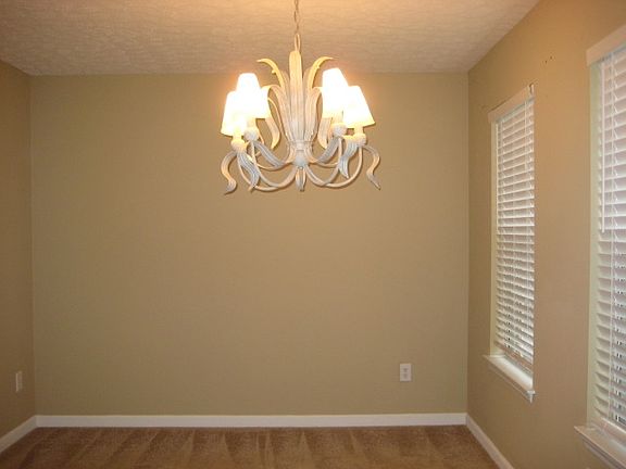 4th image of 4004 Dell Dr