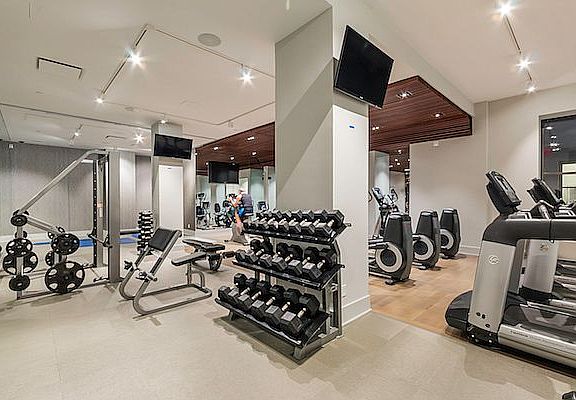 5th image of 90 West St APT 21Y