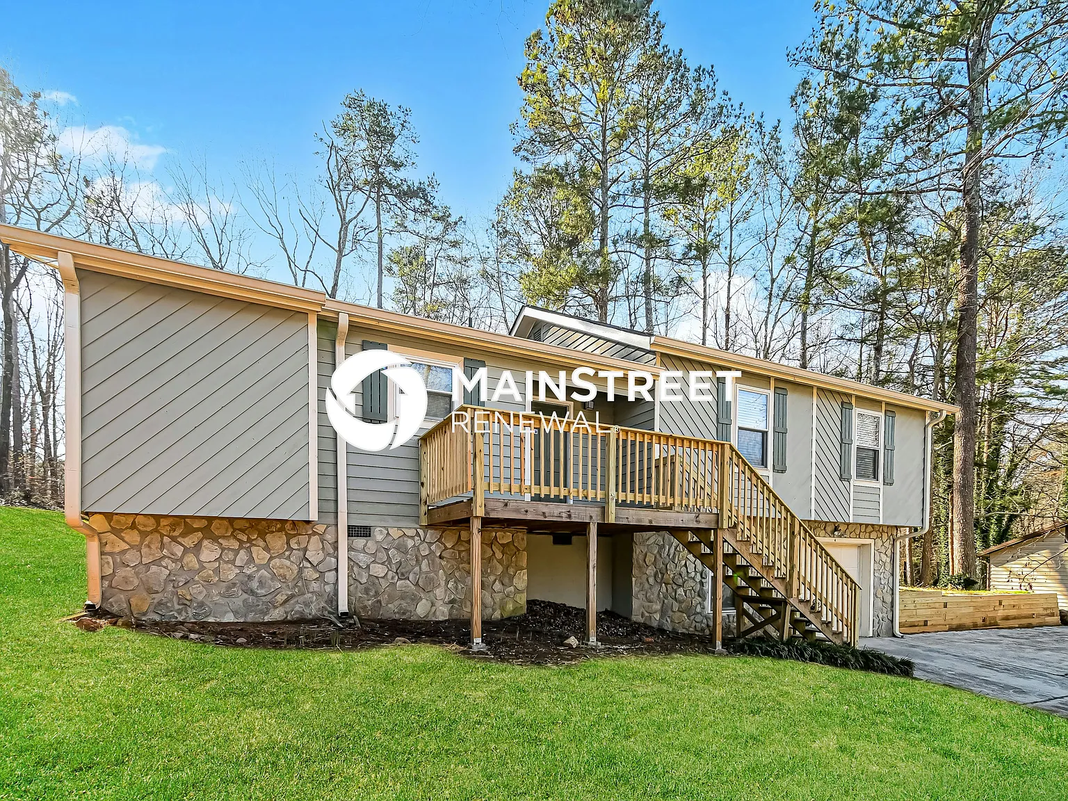 4492 Sunflower Dr — Photo 1