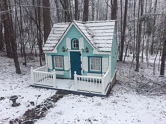 Playhouse or storage shed