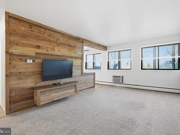 201 1/2 Philadelphia Pike APT 326, Wilmington, DE 19809