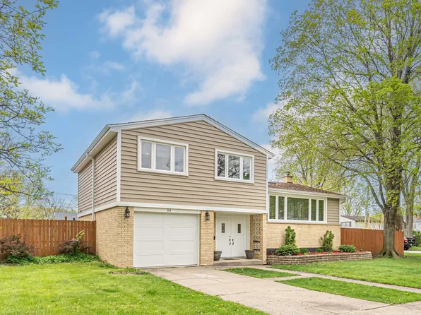 53 Roxbury Ln, Des Plaines, IL 60018
