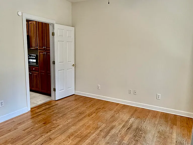 235 W Hedgelawn Way — Photo 7