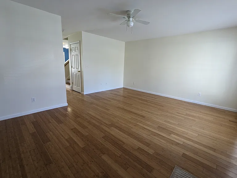 23 E Parmenter St — Photo 16