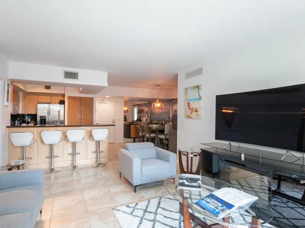 403 S Sapodilla Avenue #207, West Palm Beach, FL 33401