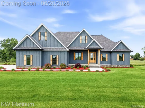 493 Wood Rd, Snover, MI 48472