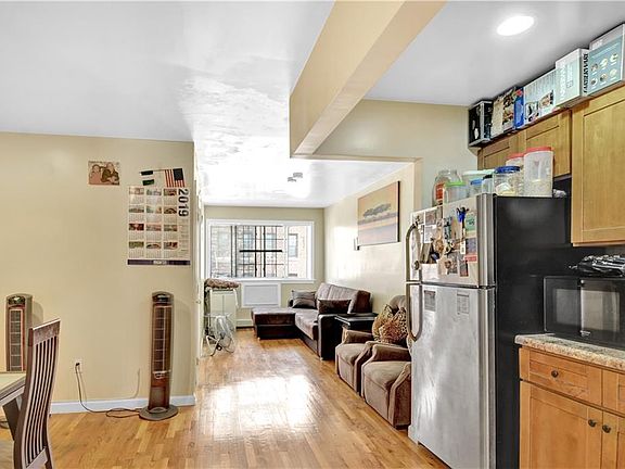 2nd image of 656 E 232nd St #3C