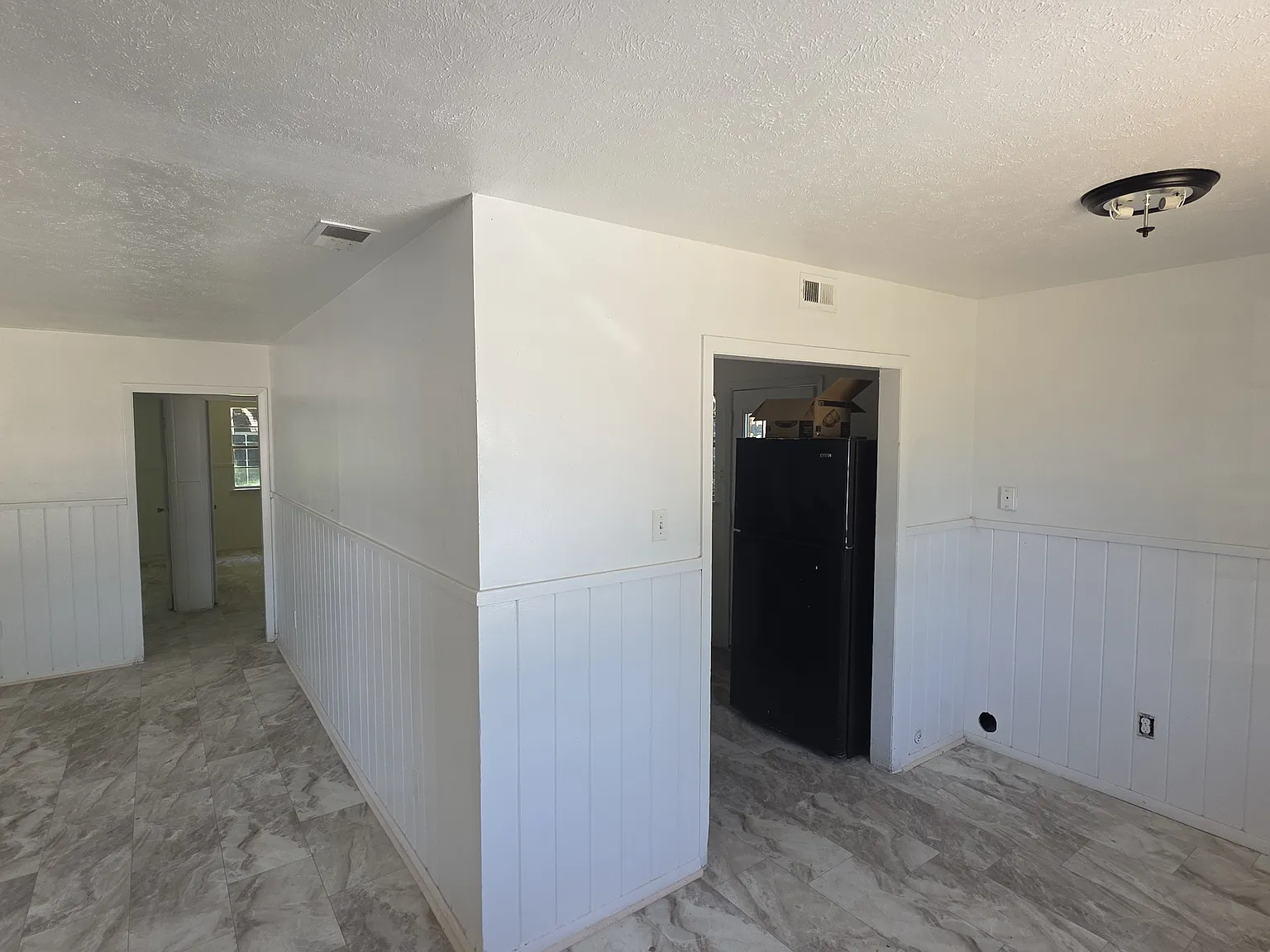 2 bed, 845 sqft, $1,195 — Photo 3