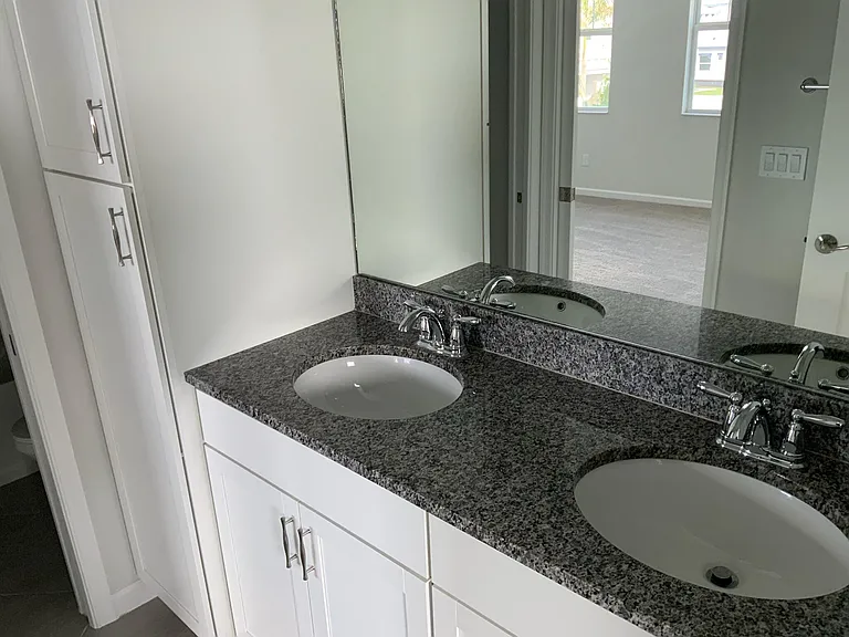 16340 Oakview Dr — Photo 10